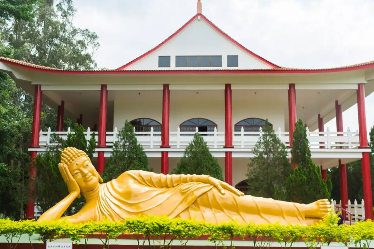 templo budista cidade de foz do iguaçu