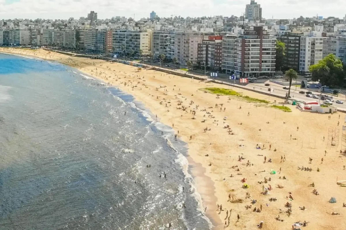 Praia de Pocitos em montevidéu