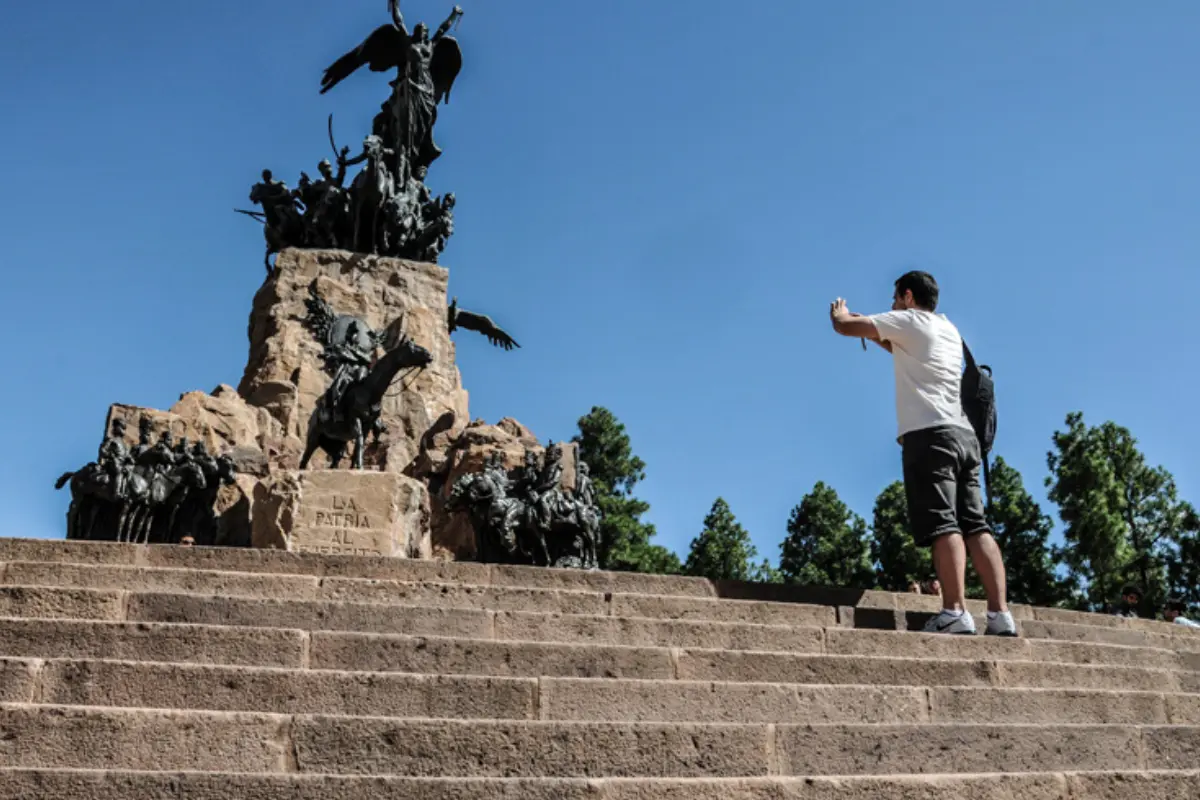 cerro de la gloria cidade de mendoza