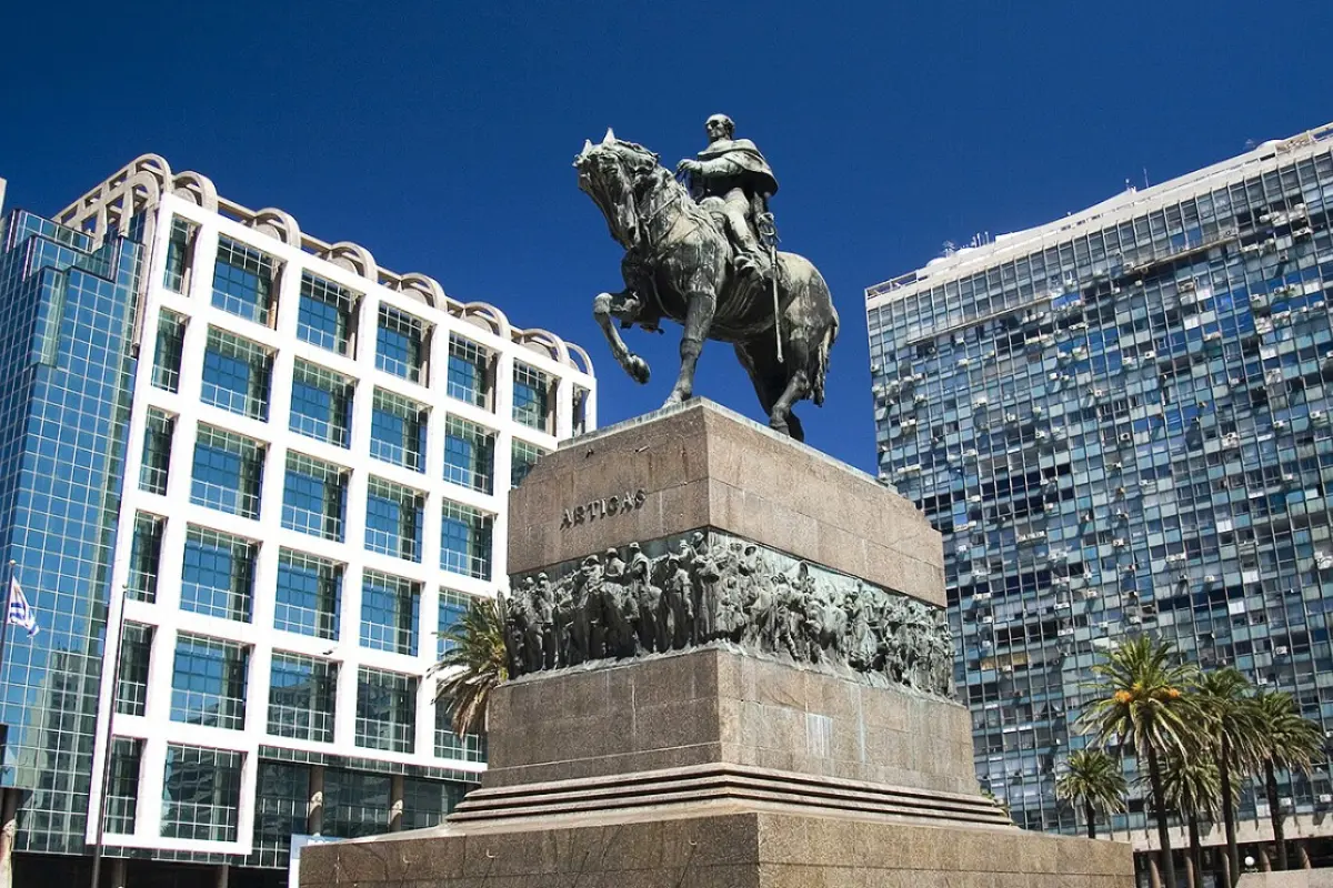 plaza independencia cidade de montevidéu