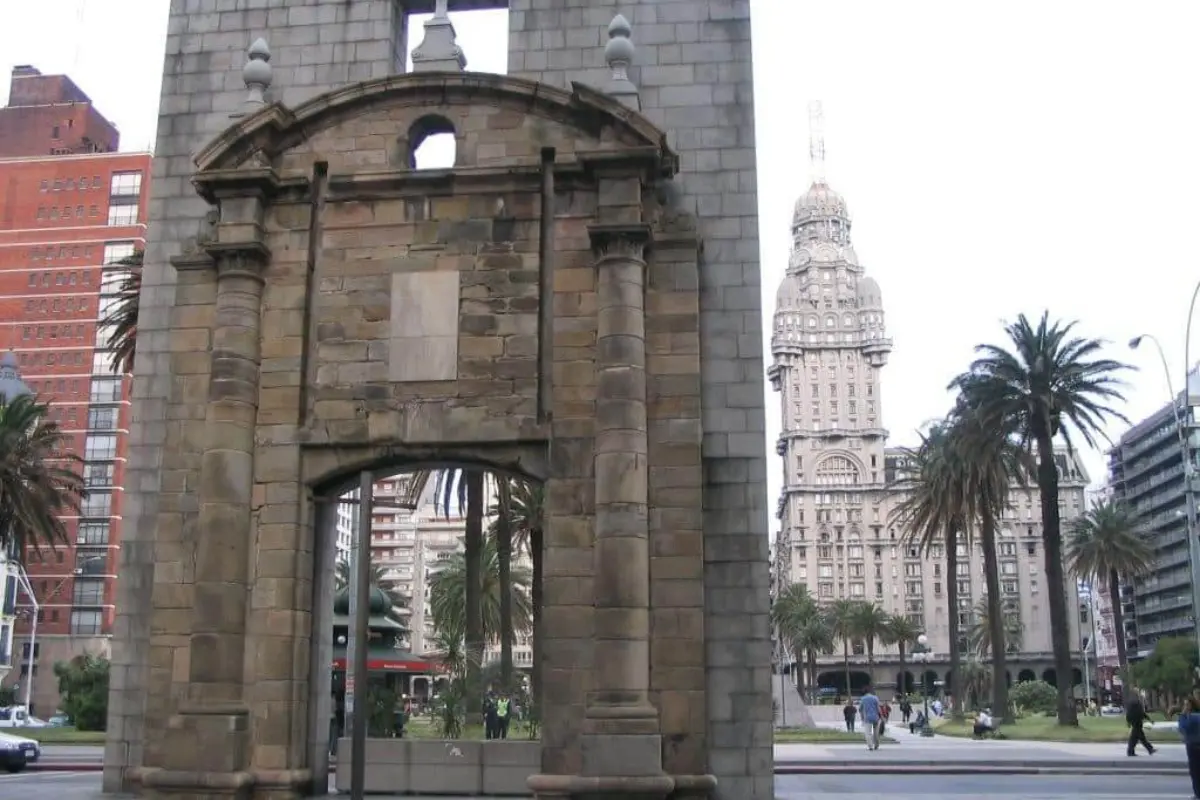 puerta de la ciudadela